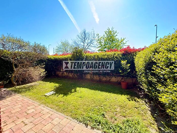 Appartamento bilocale in vendita in Via Papa Giovanni Paolo II, Assago