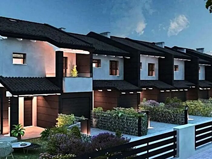 Casa quadrilocale in vendita in Via Venere, Carpi