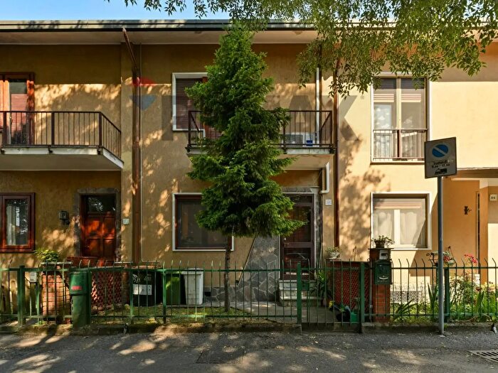 Casa trilocale in vendita in Via dellAbete, Segrate