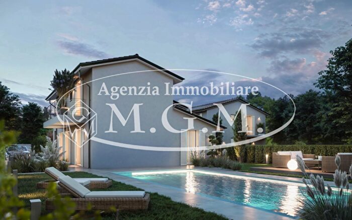 Casa con 5 locali in vendita in Santa Maria A Monte