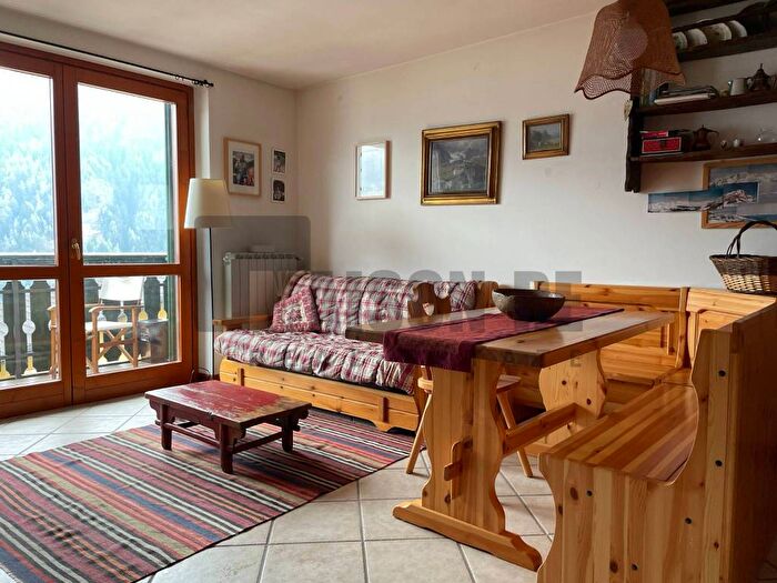 Appartamento bilocale in affitto in Via IV Novembre, Centro, Vione