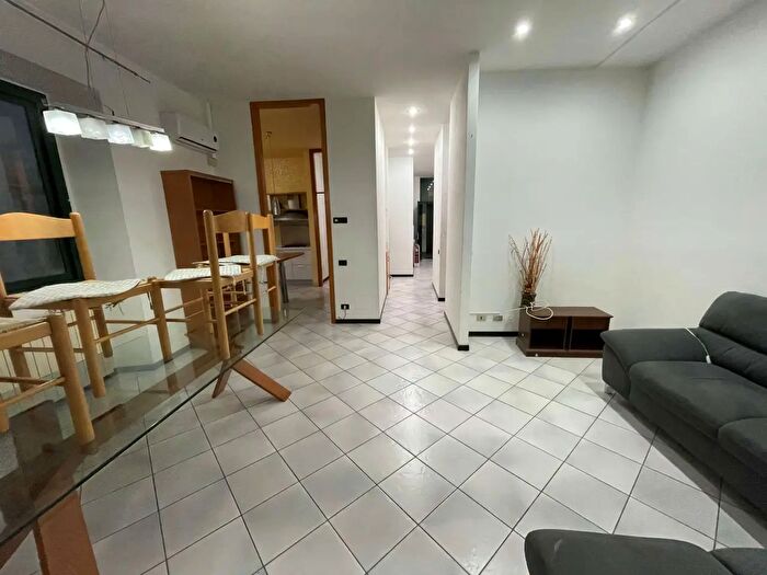 Appartamento trilocale in affitto in Castelnuovo Magra