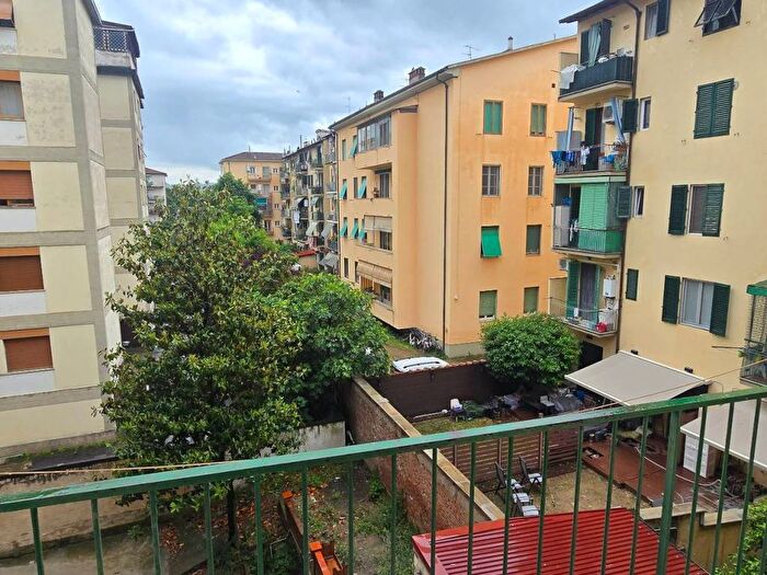 Appartamento trilocale in affitto in Coverciano, Firenze