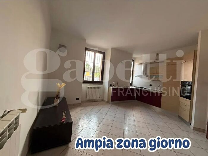 Appartamento trilocale in vendita in Via Dante Snc, Monguzzo