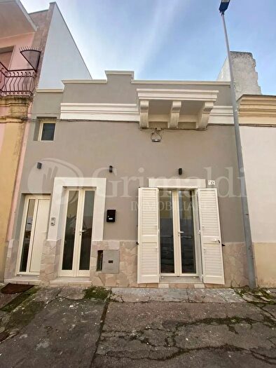 Casa quadrilocale in vendita in Via Alighieri, Tuglie