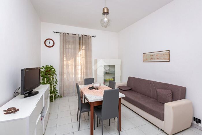 Appartamento bilocale in vendita in Via Arona, Torino