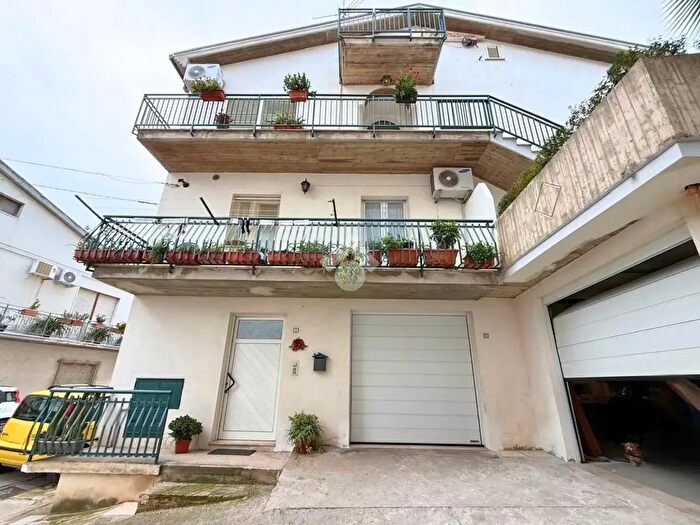 Appartamento quadrilocale in vendita in Via Valloncello, San Salvo