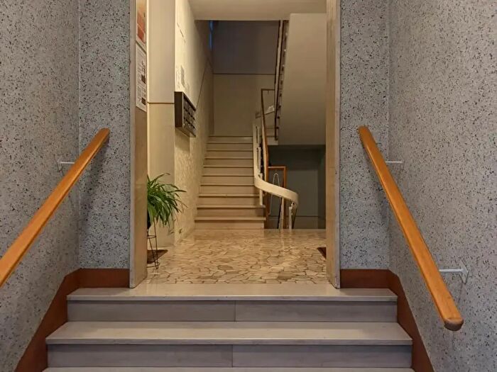 Appartamento trilocale in vendita in Via Azzurra, Bologna