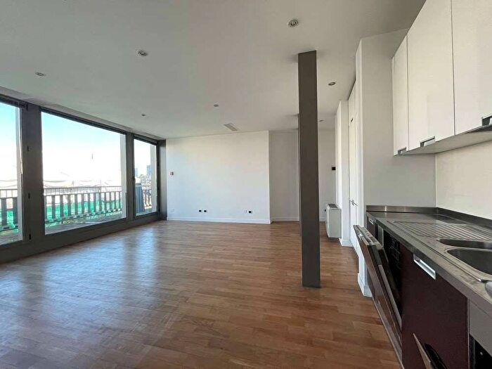 Appartamento bilocale in affitto in Via Arco, Cadorna Castello, Milano