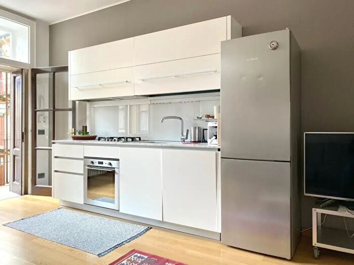 Appartamento monolocale in affitto in Via Pastrengo, Milano