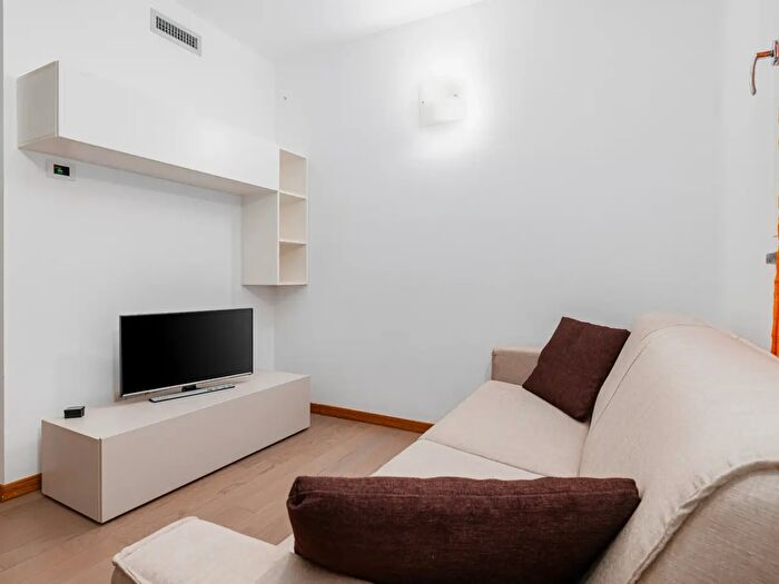 Appartamento bilocale in affitto in Via Gustavo Fara, Milano