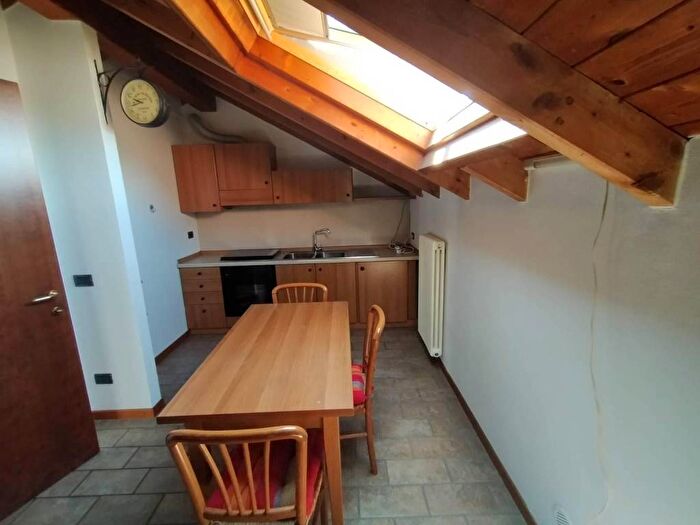 Appartamento monolocale in affitto in Via Fiammenghini, Centro, Cantù