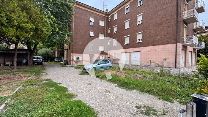 Appartamento quadrilocale in vendita in Via Praga, Reggio Emilia