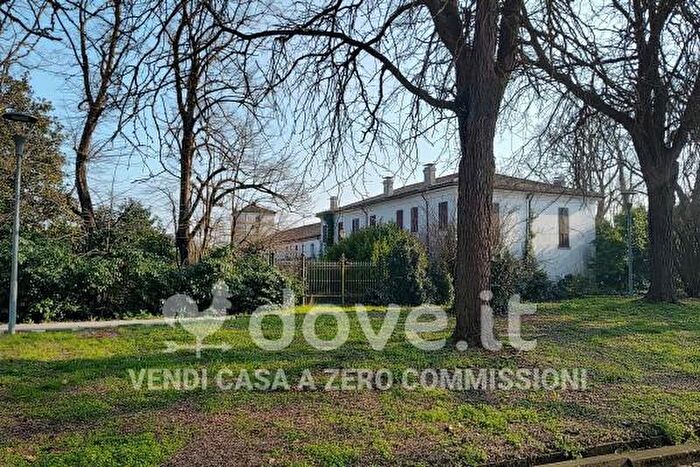 Casa con 6 locali in vendita in Via Provinciale Copparo Migliarino, Tresignana