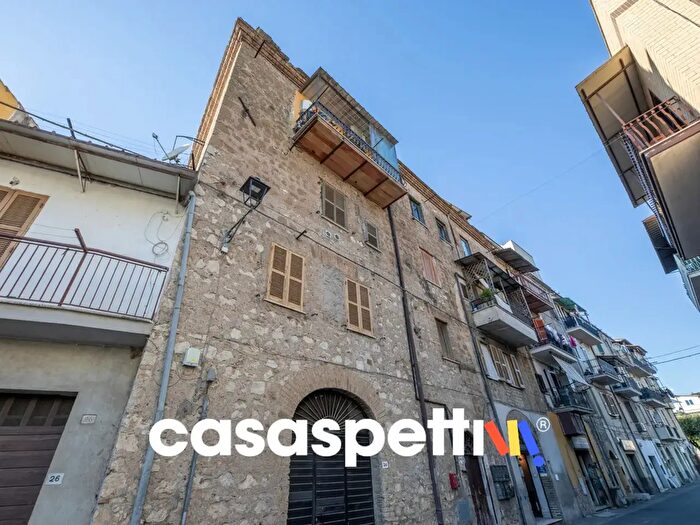 Appartamento trilocale in vendita in Via Alcide De Gasperi, Mentana