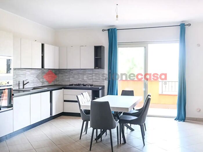 Appartamento trilocale in vendita in Via Giuseppe Garibaldi, Pace Del Mela
