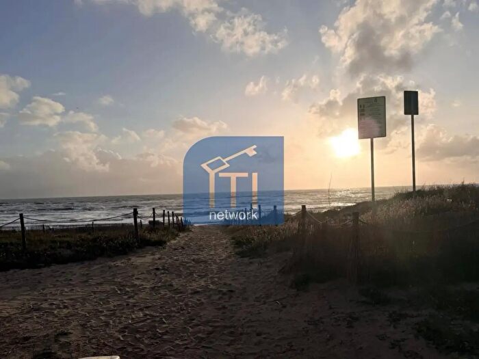 Appartamento bilocale in vendita in Lungomare delle Sirene, Pomezia