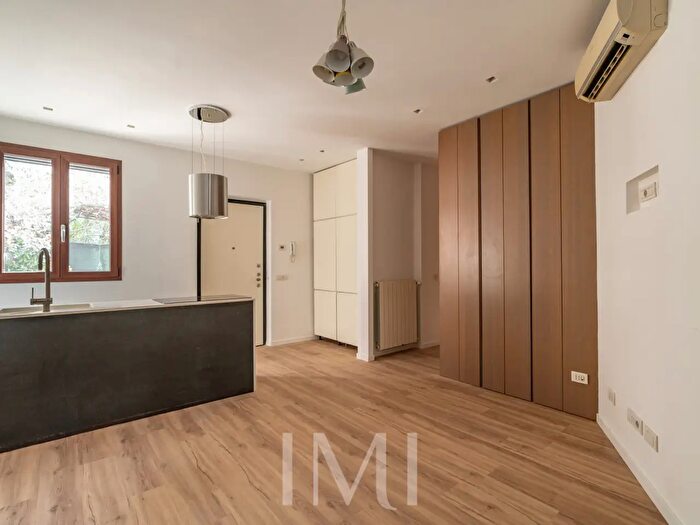 Appartamento trilocale in vendita in Via Evangelista Torricelli, Milano