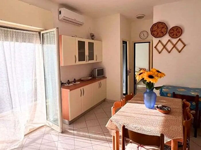 Appartamento bilocale in vendita in Via Enrico De Nicola, Scalea