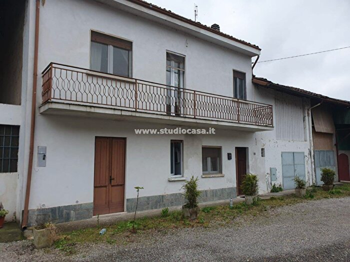 Casa trilocale in vendita in Via Trento, Pieve Porto Morone