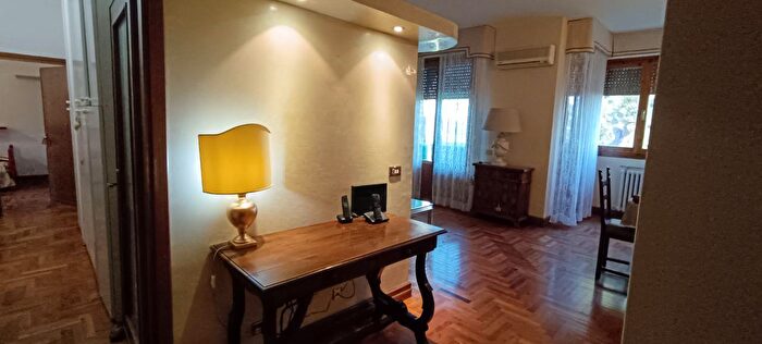 Appartamento con 5 locali in vendita in Sesto Fiorentino