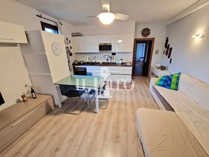 Appartamento trilocale in vendita in Ei Platani, Campi Bisenzio