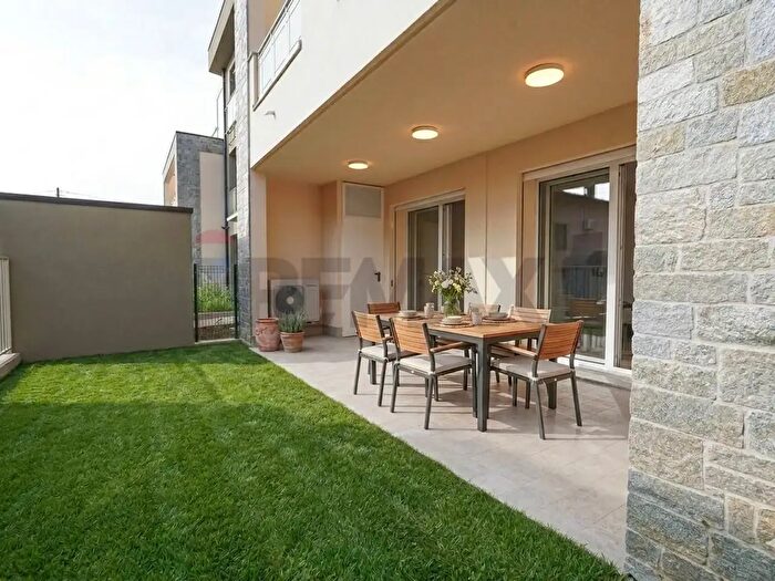 Appartamento quadrilocale in vendita in Via Carotte, Cornate DAdda