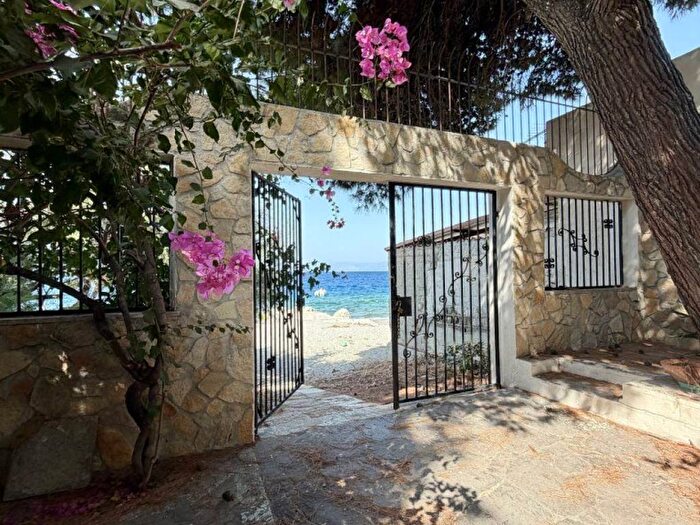Casa quadrilocale in affitto in Via Nazionale Bocale, Pellaro, Reggio Calabria