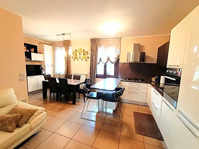 Appartamento con 5 locali in vendita in Via Angeli, Adria