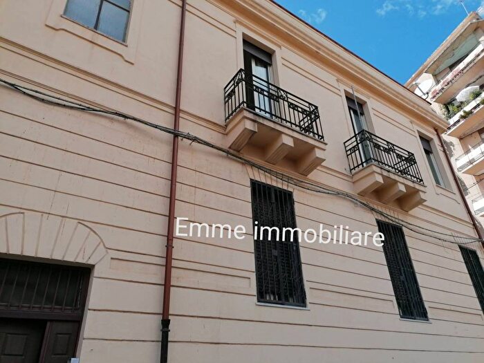 Appartamento quadrilocale in affitto in Via Dama Bianca, Centro Storico, Messina