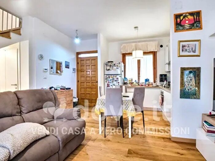 Casa quadrilocale in vendita in Via Grotta di San Benedetto, Pescara