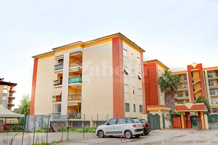 Appartamento quadrilocale in vendita in Via Saturnino Piattella a, Latina