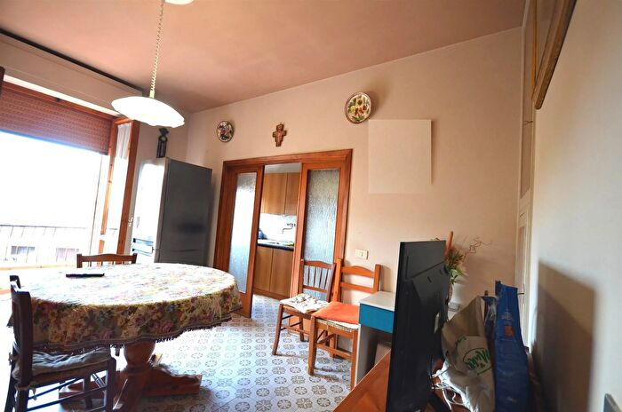 Appartamento con 5 locali in vendita in Piazza Vittorio Veneto San Casciano in Val di Pesa, San Casciano In Val Di Pesa