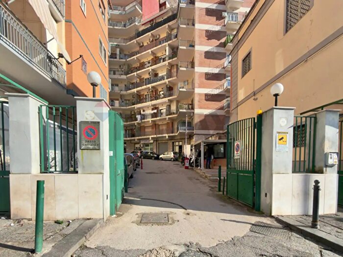 Appartamento quadrilocale in vendita in Corso Amedeo di Savoia, Napoli