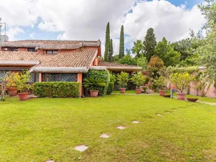Casa con 6 locali in vendita in Via Nomentana, Roma
