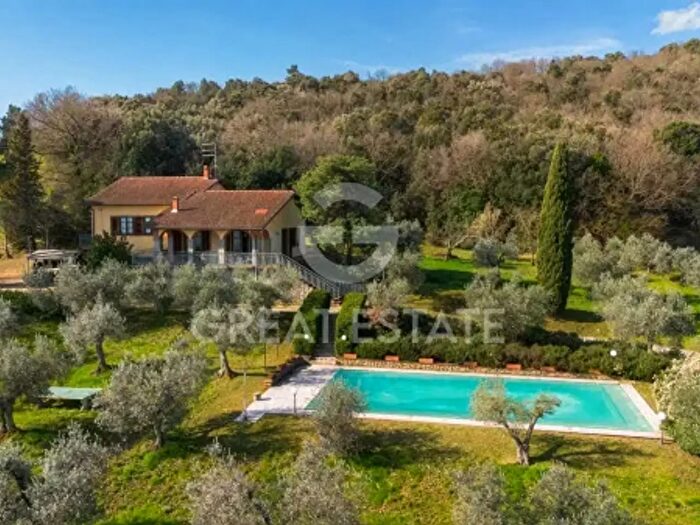 Casa con 6 locali in vendita in Via Conte Cungi, Monte San Savino