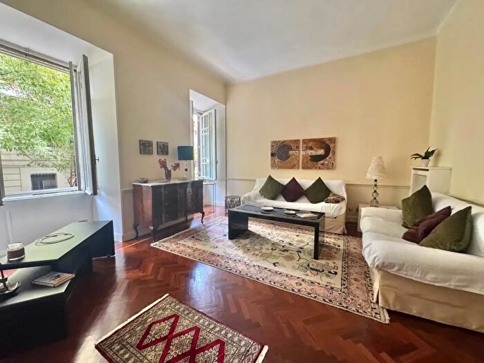 Appartamento quadrilocale in vendita in Viale Liegi, Roma