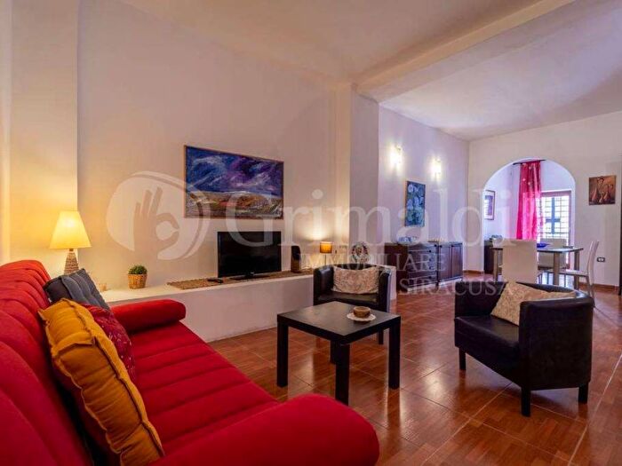 Appartamento bilocale in affitto in via mario gemellaro, Ortigia, Siracusa