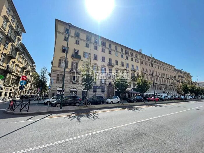 Appartamento con 5 locali in vendita in Via Nizza, Torino