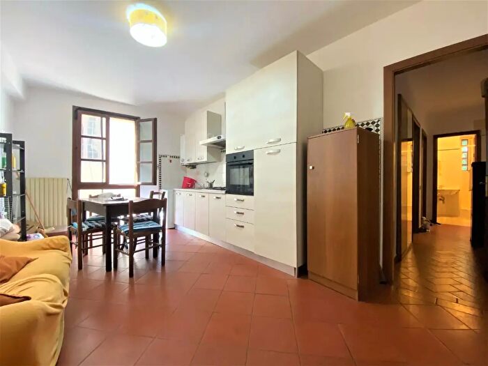 Appartamento trilocale in affitto in Pisa
