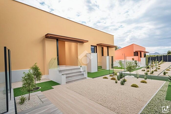 Casa trilocale in vendita in Viale Giappone, Formello