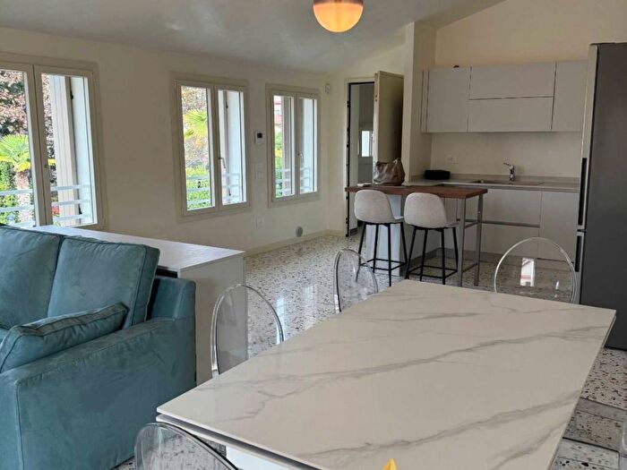 Appartamento quadrilocale in affitto in Via Indipendenza, Centro, Arcade