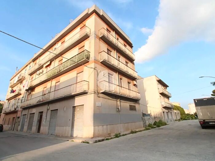 Appartamento trilocale in vendita in Via Socrate, Trapani