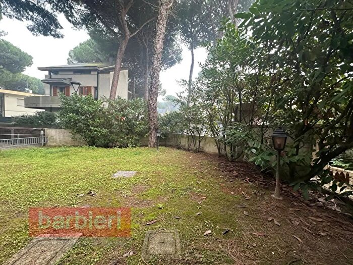 Appartamento quadrilocale in affitto in Via Podgora, Cervia