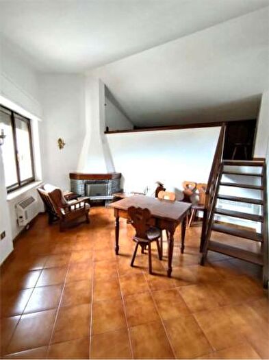 Casa bilocale in vendita in Frazione Corliod, Challand Saint Anselme