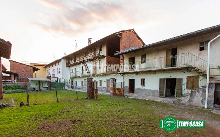 Casa trilocale in vendita in Via Carlo Boniperti, Momo