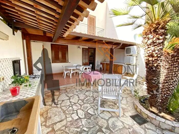 Appartamento quadrilocale in vendita in Via Piano di Sopra, San Vito Lo Capo