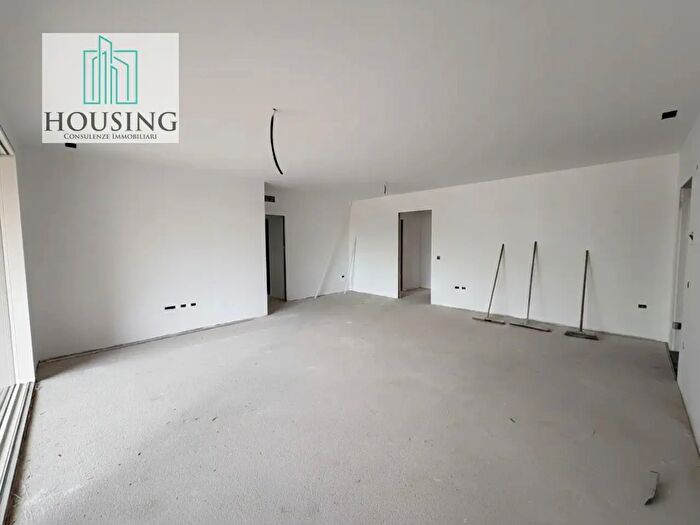 Appartamento quadrilocale in vendita in Viale delle Terme, Abano Terme