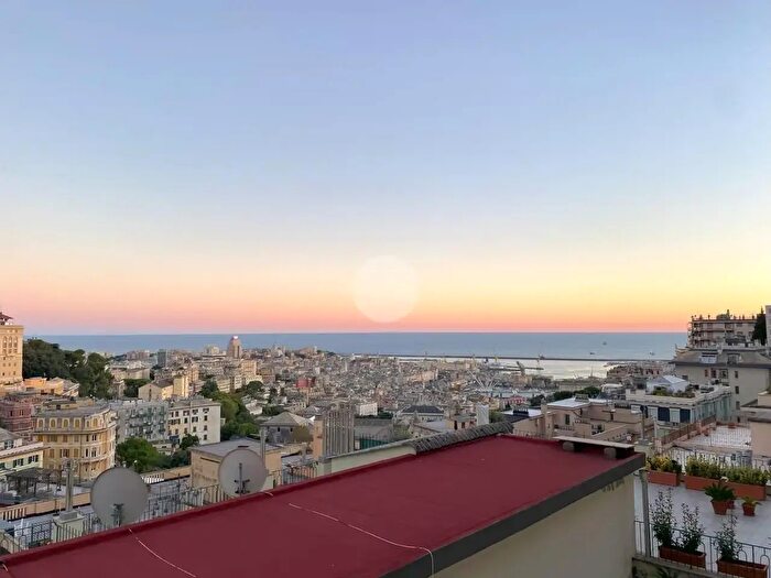 Appartamento con 5 locali in vendita in Via Scorza, Genova
