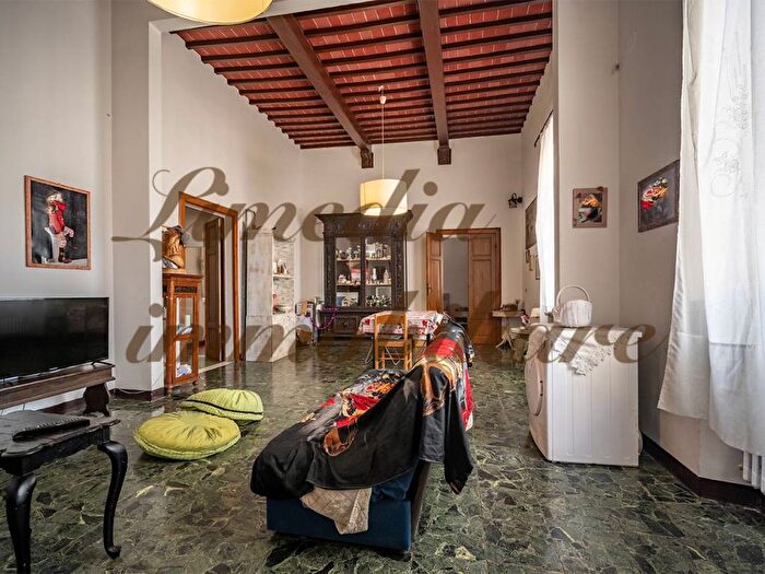Appartamento con 6 locali in affitto in Scali Manzoni, Cavour San Carlo, Livorno